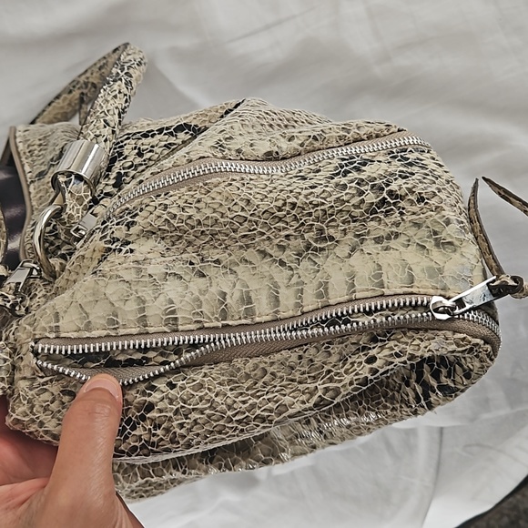 Mondani New York faux leather bag - Picture 11 of 13